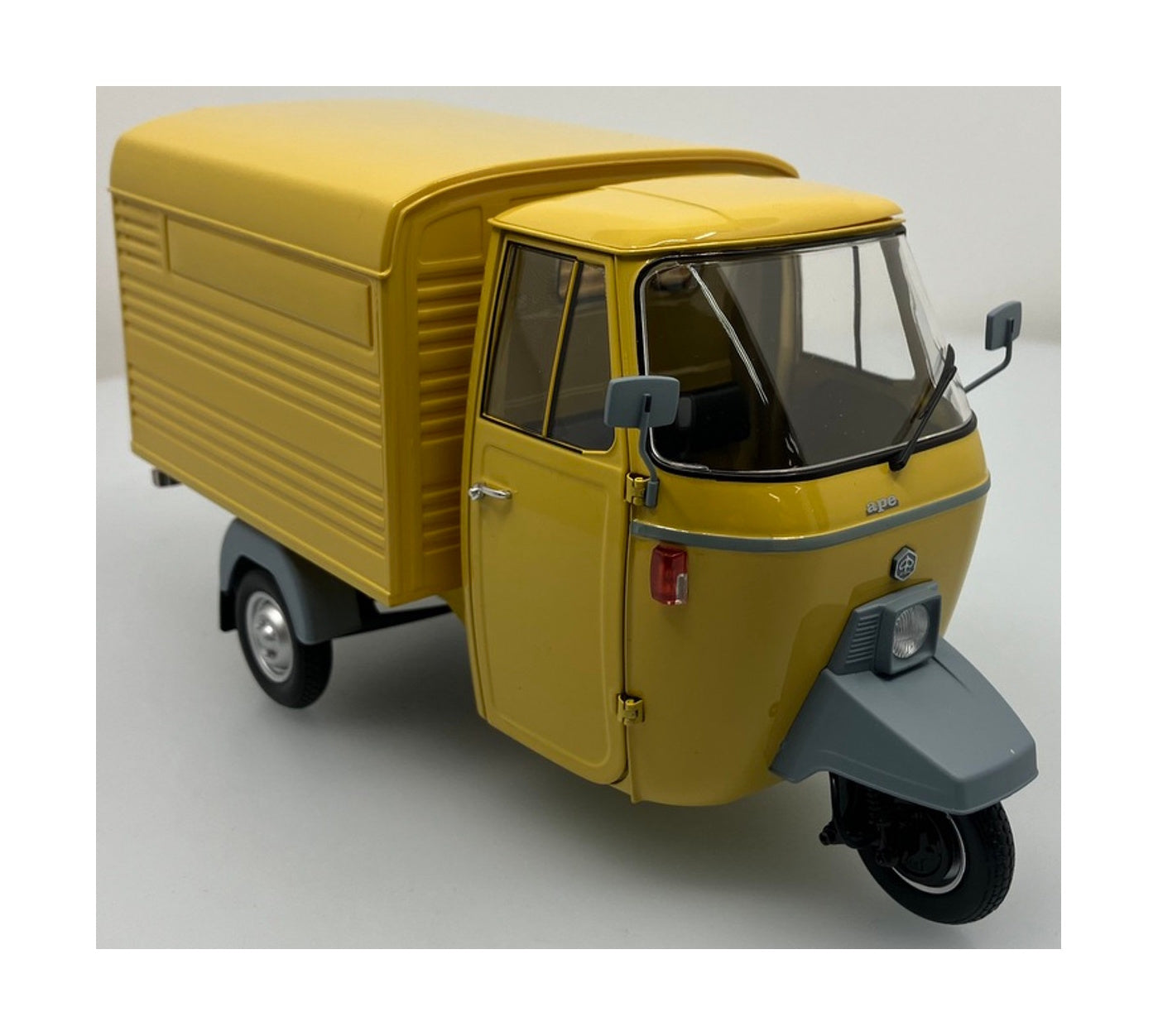 Model Piaggio P501 1979 Mitiica Gul